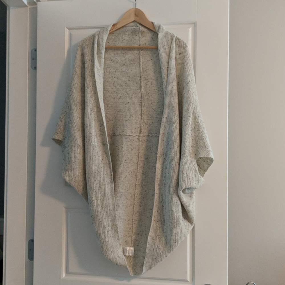 Mod Ref cocoon cream and black speckled cardigan